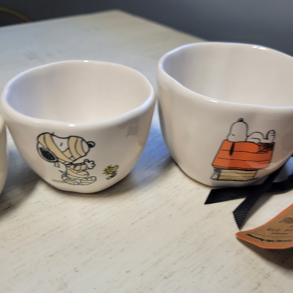 Rae Dunn Peanuts Measuring cups - Picture 10 of 10